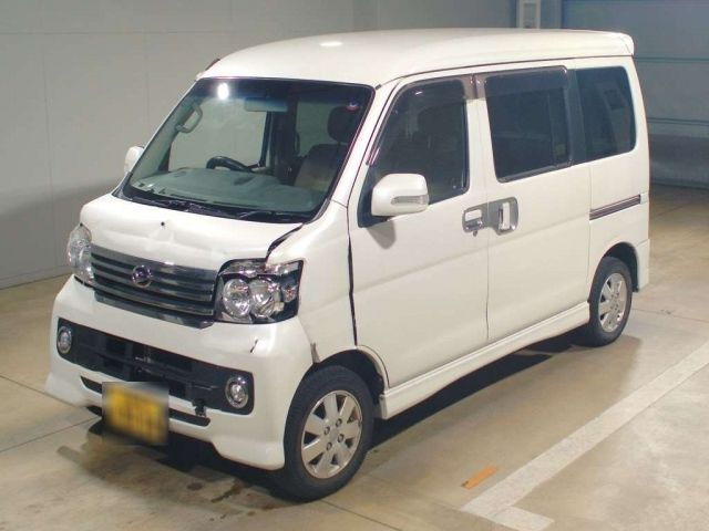 7110 Daihatsu Atrai wagon S321G 2015 г. (TAA Kinki)